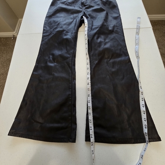 Free People We The Free Faux Leather Flares Cropped Women's 26 - Picture 7 of 11